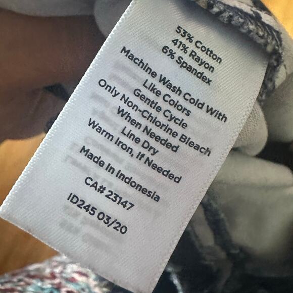 Talbots Essex Ankle Pants – Blue & Gold Geometric Print, Classic Fit - Picture 8 of 8